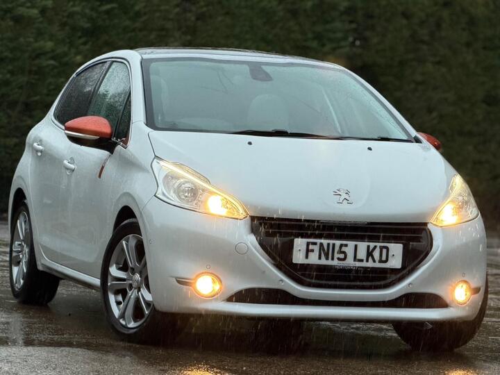 Peugeot 208 1.2 VTi PureTech Roland Garros Euro 5 5dr