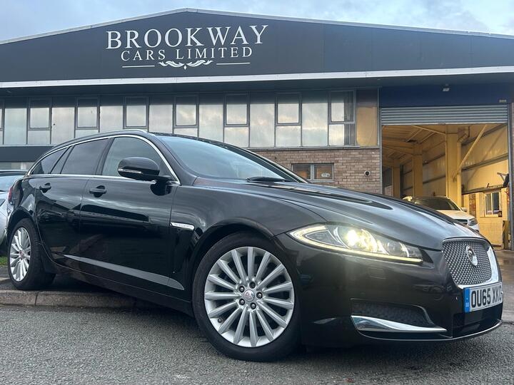 Jaguar XF 2.2d Luxury Sportbrake Auto Euro 5 (s/s) 5dr