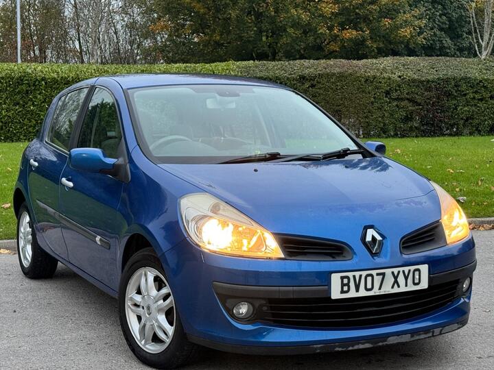 Renault Clio 1.4 16v Privilege 5dr