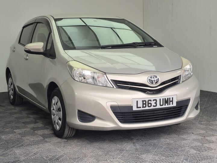 Toyota Yaris 1.33 Dual VVT-i Icon Multidrive S Euro 5 5dr