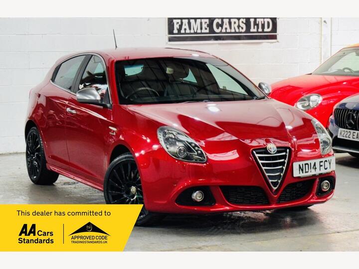 Alfa Romeo Giulietta 2.0 JTDM-2 Sportiva Nav TCT Euro 5 (s/s) 5dr Alfa Romeo Giulietta 2.0 JTDM-2 Sportiva Nav TCT Euro 5 (s/s) 5dr