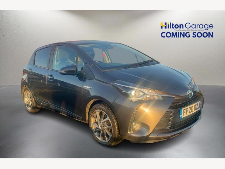 Toyota YARIS 1.5 VVT-h Y20 Bi-tone E-CVT Euro 6 (s/s) 5dr