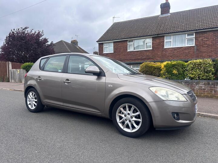 Kia Ceed 1.6 LS 5dr