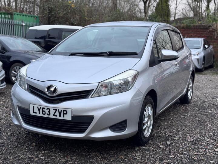 Toyota Yaris 1.33 Dual VVT-i Icon Multidrive S Euro 5 5dr