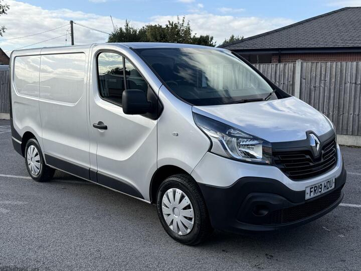 Renault TRAFIC 1.6 DCi 27 Business Panel Van 5dr Diesel Manual SWB Standard Roof Euro 6 (120 Ps) EURO 6, DAB, BLUETOOTH