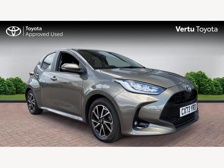 Toyota Yaris 1.5 VVT-h Design E-CVT Euro 6 (s/s) 5dr