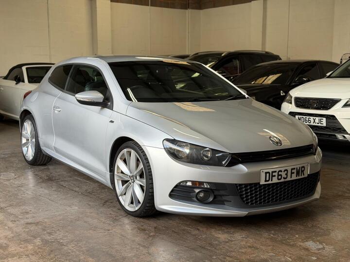 Volkswagen Scirocco 2.0 TDI BlueMotion Tech R-Line DSG Euro 5 (s/s) 3dr (Leather, Nav)