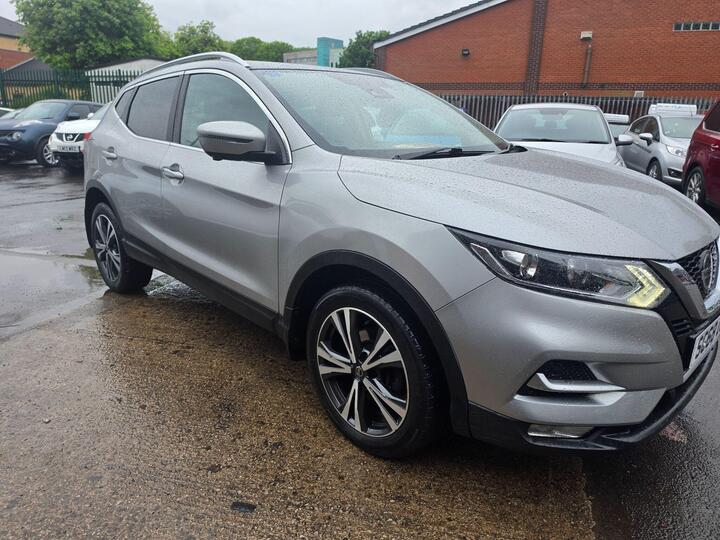Nissan Qashqai 1.2 DIG-T N-Connecta Euro 6 (s/s) 5dr