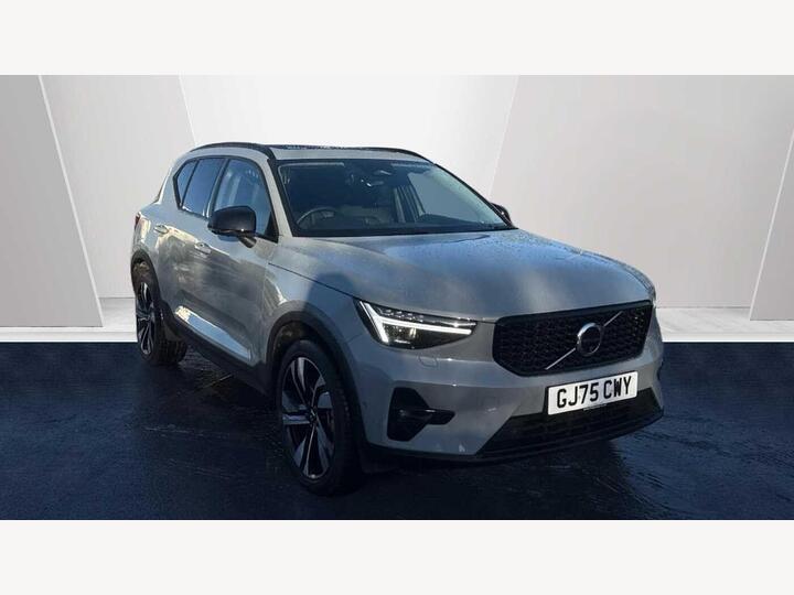 Volvo XC40 2.0 B3 MHEV Ultra Dark DCT Auto Euro 6 (s/s) 5dr