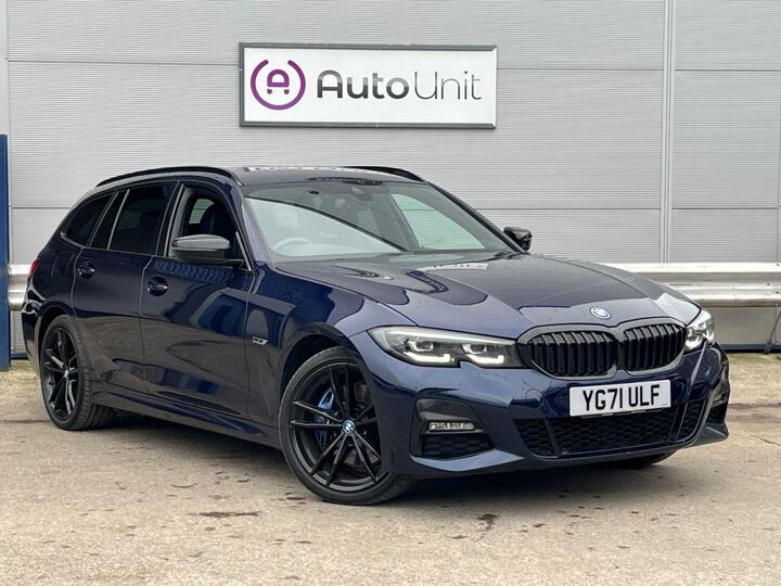 BMW 3 SERIES 2.0 330e 12kWh M Sport Pro Edition Touring Auto Euro 6 (s/s) 5dr BMW 3 SERIES 2.0 330e 12kWh M Sport Pro Edition Touring Auto Euro 6 (s/s) 5dr