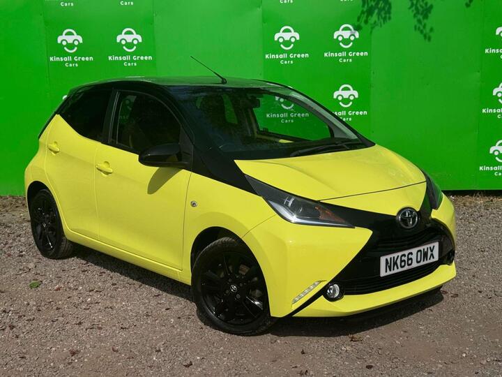 Toyota AYGO 1.0 VVT-i X-cite 3 Yellow Bi-Tone Euro 6 5dr