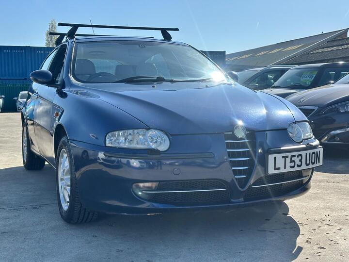 Alfa Romeo 147 2.0 T.Spark Lusso 5dr Alfa Romeo 147 2.0 T.Spark Lusso 5dr