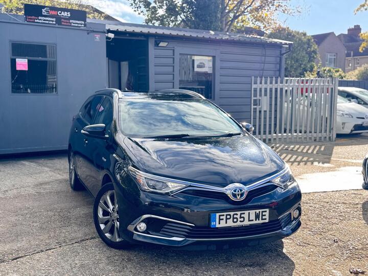 Toyota Auris 1.8 VVT-h Excel Touring Sports CVT Euro 6 (s/s) 5dr Toyota Auris 1.8 VVT-h Excel Touring Sports CVT Euro 6 (s/s) 5dr