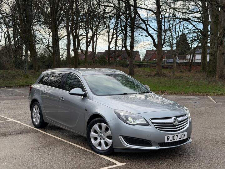 Vauxhall Insignia 2.0 CDTi EcoFLEX Tech Line Sports Tourer Euro 5 (s/s) 5dr