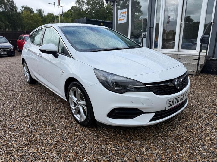 Vauxhall Astra 1.2 Turbo SRi Nav Euro 6 (s/s) 5dr Vauxhall Astra 1.2 Turbo SRi Nav Euro 6 (s/s) 5dr