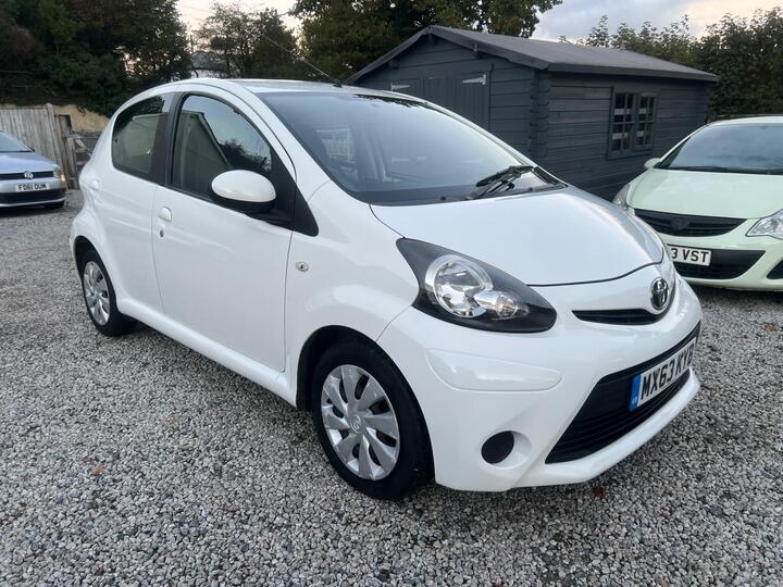 Toyota AYGO 1.0 VVT-i Move Euro 5 5dr