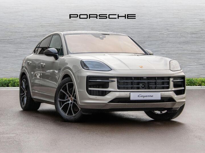 Porsche Cayenne 3.0 V6 E-Hybrid 25.9kWh Black Edition TiptronicS 4WD Euro 6 (s/s) 5dr