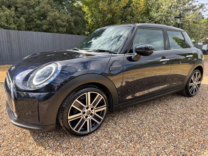 MINI Hatch 1.5 Cooper Exclusive Steptronic Euro 6 (s/s) 5dr