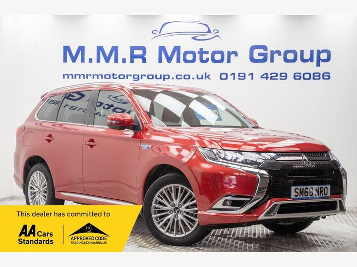 Mitsubishi Outlander 2.4h TwinMotor 13.8kWh 4h CVT 4WD Euro 6 (s/s) 5dr Mitsubishi Outlander 2.4h TwinMotor 13.8kWh 4h CVT 4WD Euro 6 (s/s) 5dr