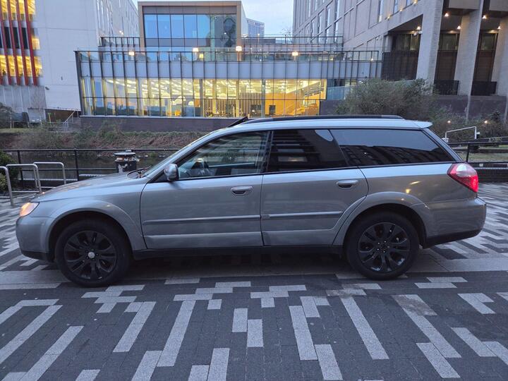 Subaru Outback 3.0 Rn 5dr