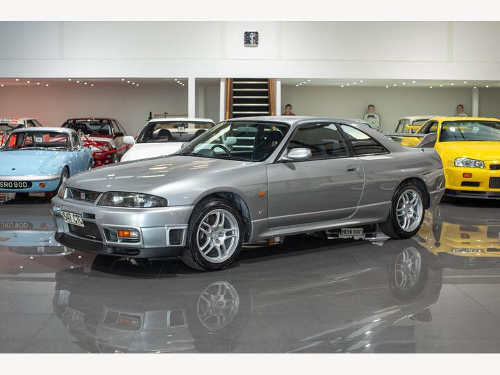 Nissan Skyline 2.6 R33 GT-R V-Spec (UK Specification)