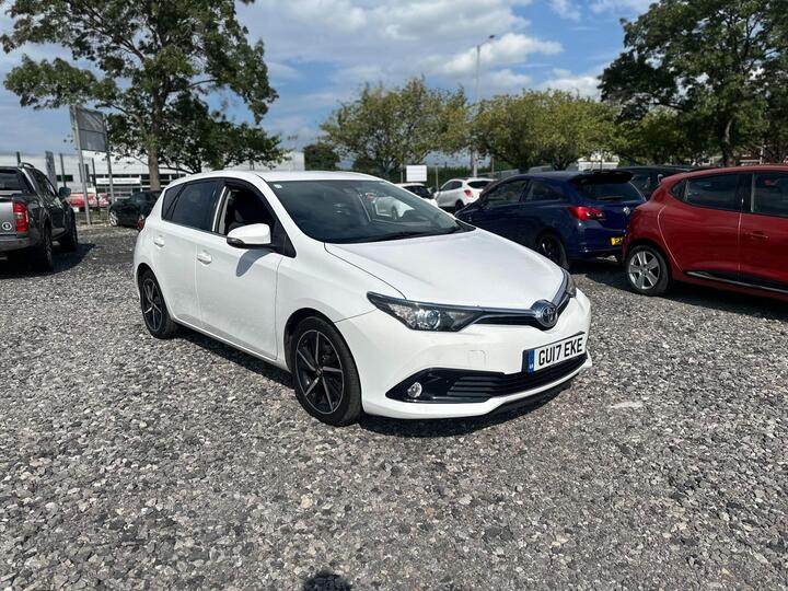 Toyota Auris 1.2 VVT-i Design Euro 6 (s/s) 5dr (Safety Sense)