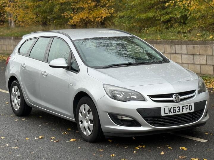 Vauxhall Astra 1.7 CDTi EcoFLEX ES Sports Tourer Euro 5 (s/s) 5dr Vauxhall Astra 1.7 CDTi EcoFLEX ES Sports Tourer Euro 5 (s/s) 5dr