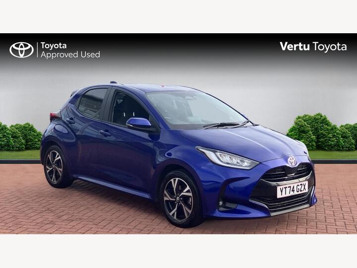 Toyota Yaris 1.5 VVT-h Design E-CVT Euro 6 (s/s) 5dr