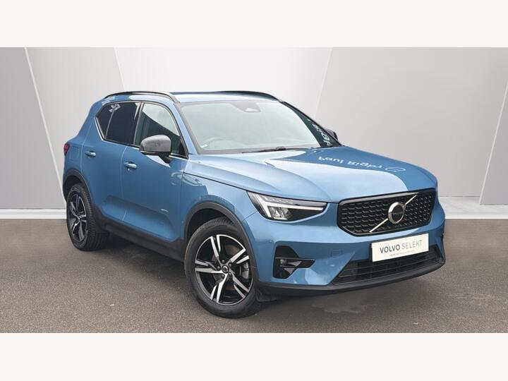Volvo XC40 2.0 B3 MHEV Plus DCT Auto Euro 6 (s/s) 5dr