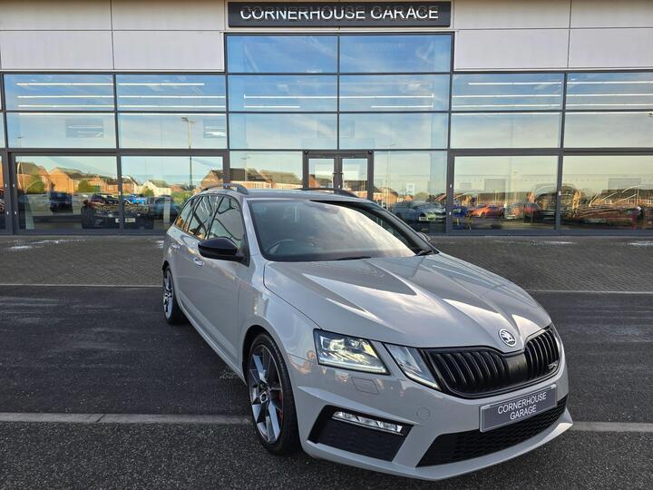 Skoda Octavia 2.0 TSI VRS Euro 6 (s/s) 5dr Skoda Octavia 2.0 TSI VRS Euro 6 (s/s) 5dr