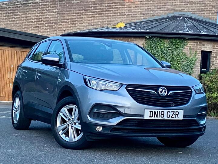 Vauxhall Grandland X 1.2 Turbo SE Euro 6 (s/s) 5dr