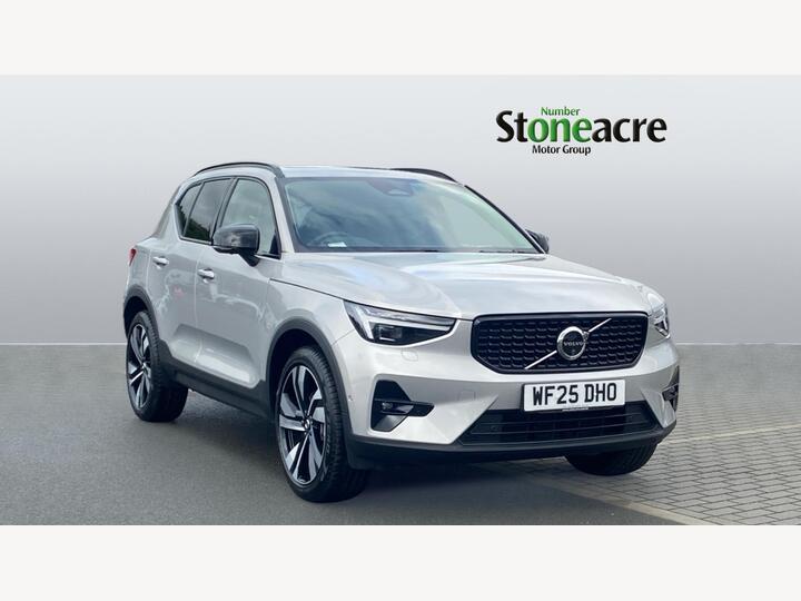 Volvo XC40 2.0 B3 MHEV Ultra Dark DCT Auto Euro 6 (s/s) 5dr