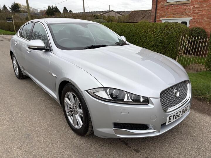 Jaguar XF 2.2d Luxury Auto Euro 5 (s/s) 4dr