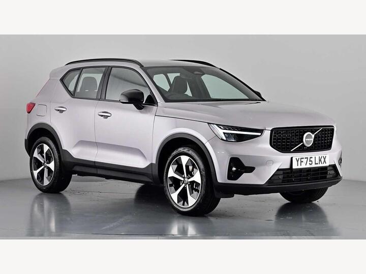 Volvo XC40 2.0 B3 MHEV Plus Dark DCT Auto Euro 6 (s/s) 5dr