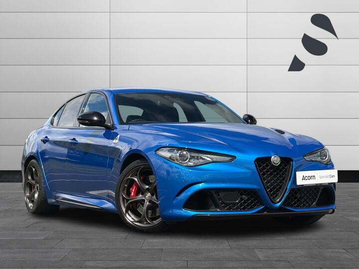 Alfa Romeo Giulia 2.9 V6 Bi-Turbo Quadrifoglio Auto Euro 6 (s/s) 4dr Alfa Romeo Giulia 2.9 V6 Bi-Turbo Quadrifoglio Auto Euro 6 (s/s) 4dr