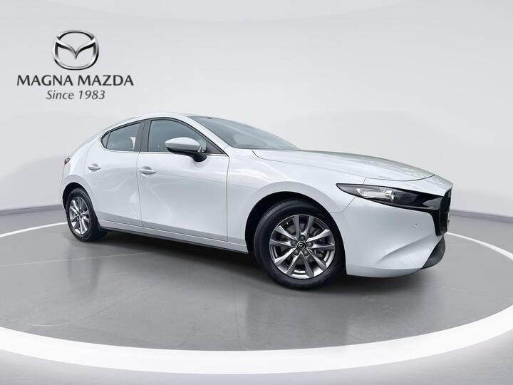 Mazda Mazda3 2.5 E-SKYACTIV-G MHEV Centre-Line Euro 6 (s/s) 5dr Mazda Mazda3 2.5 E-SKYACTIV-G MHEV Centre-Line Euro 6 (s/s) 5dr