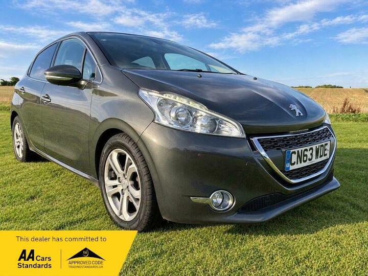 Peugeot 208 1.4 HDi Allure Euro 5 5dr