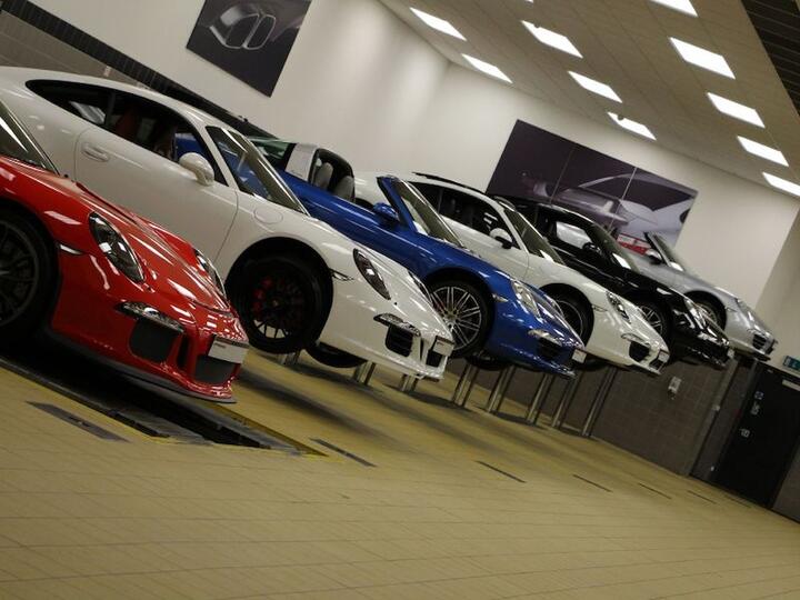 Porsche MACAN 100kWh 4 Auto 4WD 5dr Porsche MACAN 100kWh 4 Auto 4WD 5dr