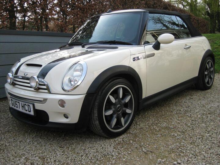 MINI CONVERTIBLE 1.6 Cooper S Sidewalk Euro 4 2dr MINI CONVERTIBLE 1.6 Cooper S Sidewalk Euro 4 2dr
