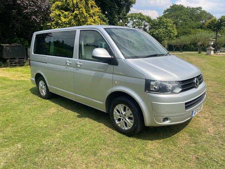 Volkswagen Caravelle 2.0 TDI Executive Euro 5 5dr Volkswagen Caravelle 2.0 TDI Executive Euro 5 5dr