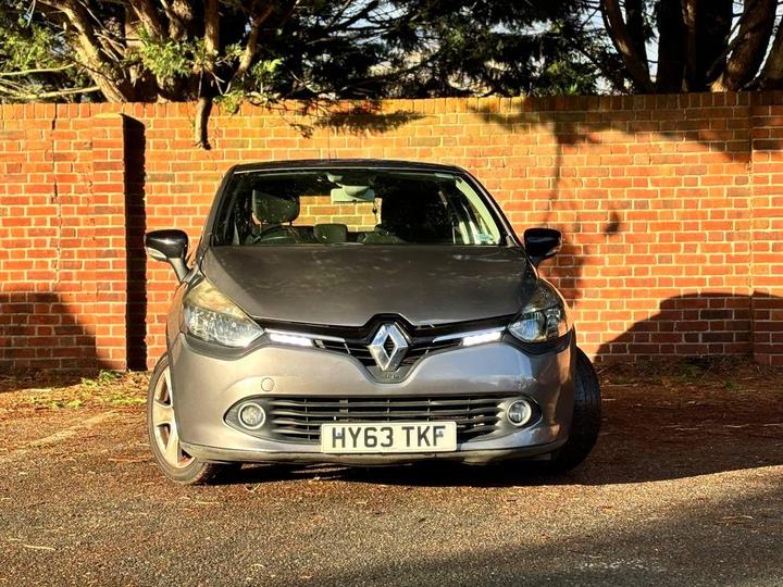 Renault CLIO 1.2 16V Dynamique MediaNav Euro 5 5dr