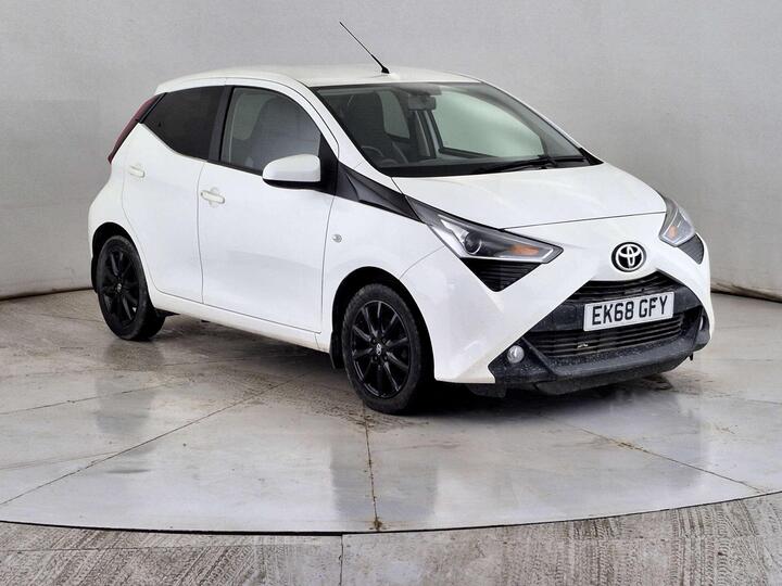 Toyota AYGO 1.0 VVT-i X-press X-shift Euro 6 5dr Toyota AYGO 1.0 VVT-i X-press X-shift Euro 6 5dr