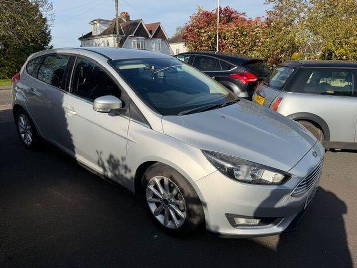 Ford Focus 1.0T EcoBoost Titanium Euro 6 (s/s) 5dr