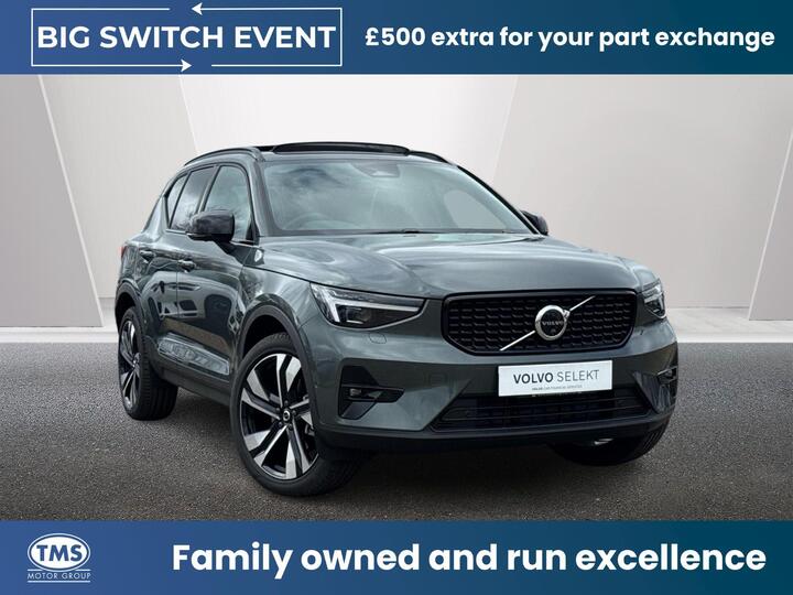 Volvo XC40 2.0 B3 MHEV Ultra Dark DCT Auto Euro 6 (s/s) 5dr