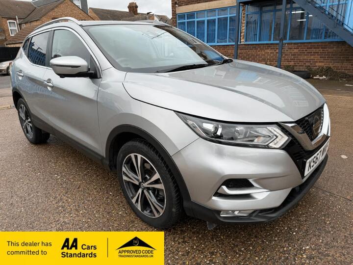 Nissan Qashqai 1.2 DIG-T N-Connecta XTRON Euro 6 (s/s) 5dr