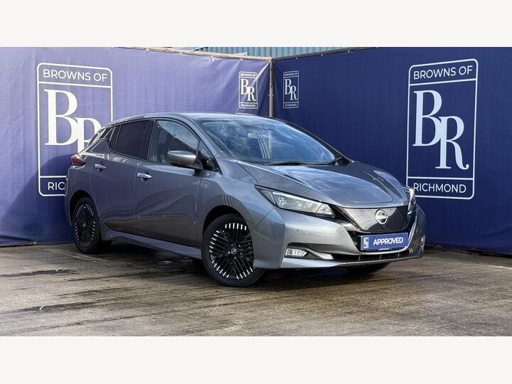 Nissan Leaf 39kWh Tekna Auto 5dr