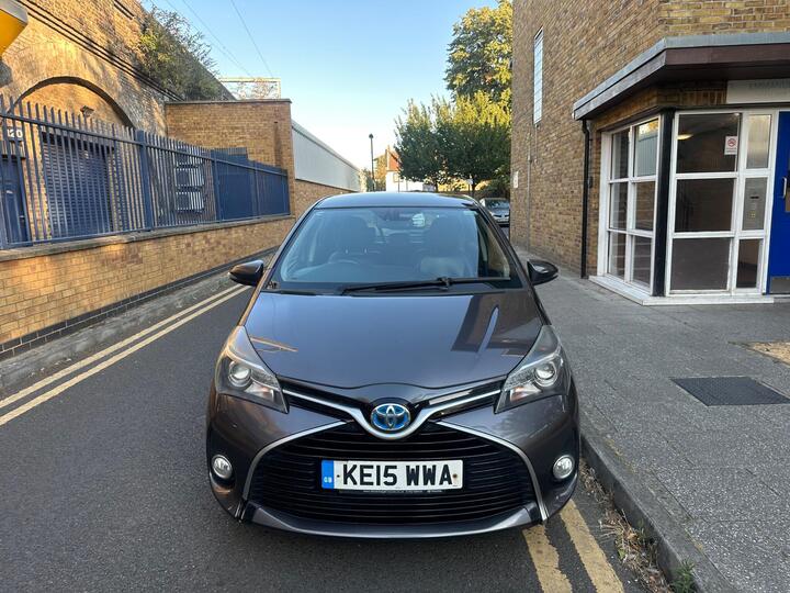 Toyota Yaris 1.5 VVT-h Excel E-CVT Euro 6 5dr (15in Alloy)