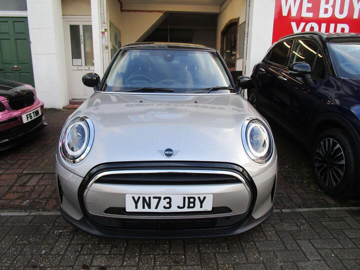 MINI Hatch 1.5 Cooper Classic Steptronic Euro 6 (s/s) 3dr