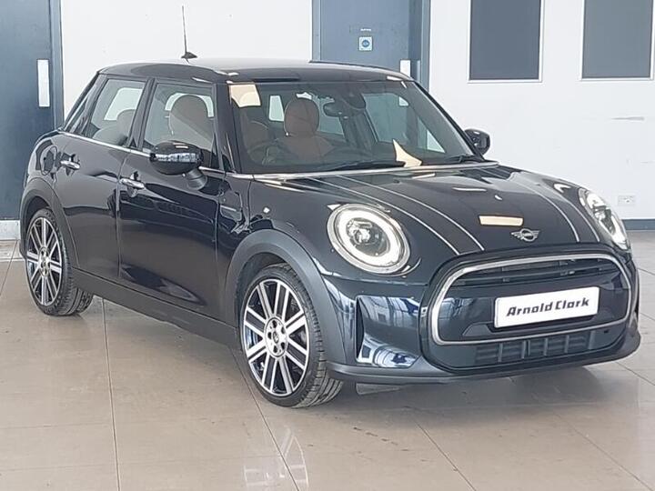 MINI Hatch 1.5 Cooper Exclusive Steptronic Euro 6 (s/s) 5dr