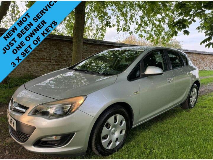 Vauxhall ASTRA 1.7 CDTi EcoFLEX ES Euro 5 (s/s) 5dr